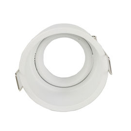 China GU10/MR16 wärmen weißen Downlight-Birnen-Halter mit Aluminiumwohnung fournisseur
