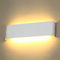 Schwarzes oder weißes dekoratives auf und ab das LED-Wand-Lampen-Licht modern fournisseur